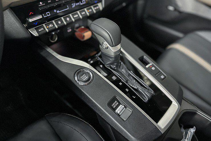 https://ndtcdn.click.vn/upload/2-2026/images/2026-06-14/1721928883-550-1720855688-648-chi-tiet-mau-xe-mitsubishi-xforce-phien-ban-ultimate-tai-viet-nam-co-gia-ban-tu-705-trieu-dong-m--1--1718705360-700-widt-1781448799-620-width740height495.jpg
