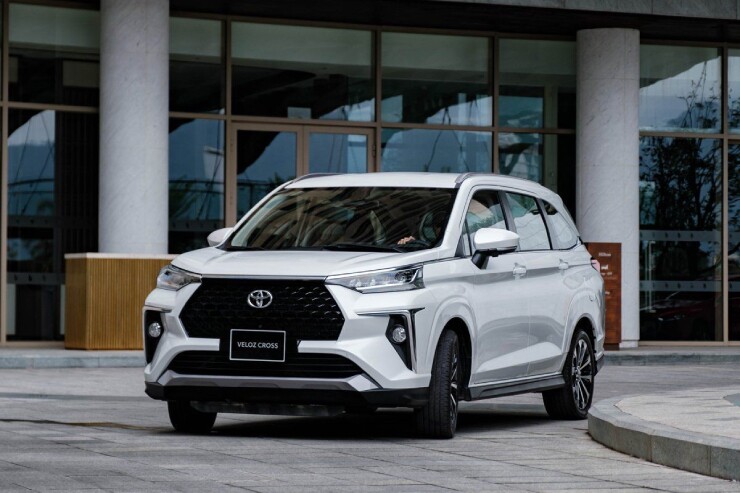 Ưu và nhược điểm của Honda BR-V so với Toyota Veloz Cross.